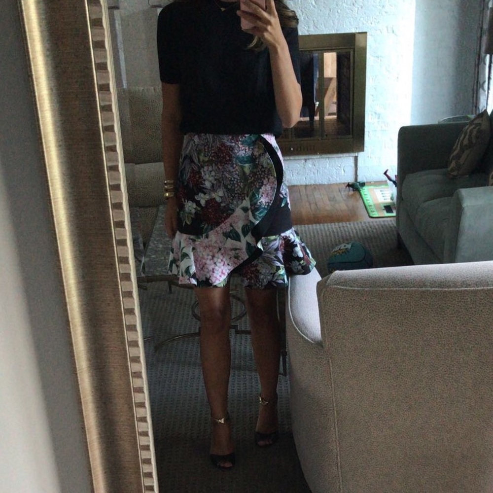 🆕Keepsake floral Skirt! 🆕